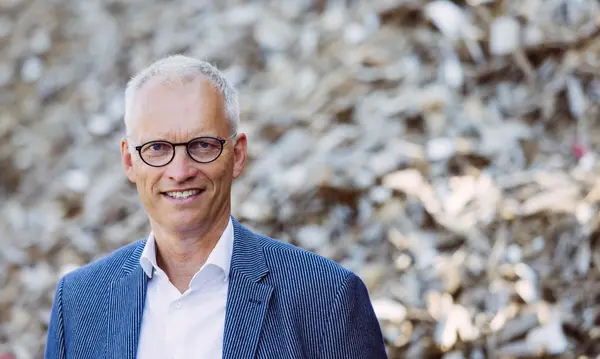 Porträtfoto von Bernhard Scheil