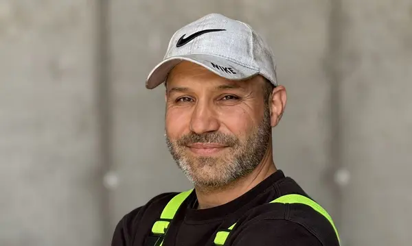 Porträtfoto von Nasir Rahimi