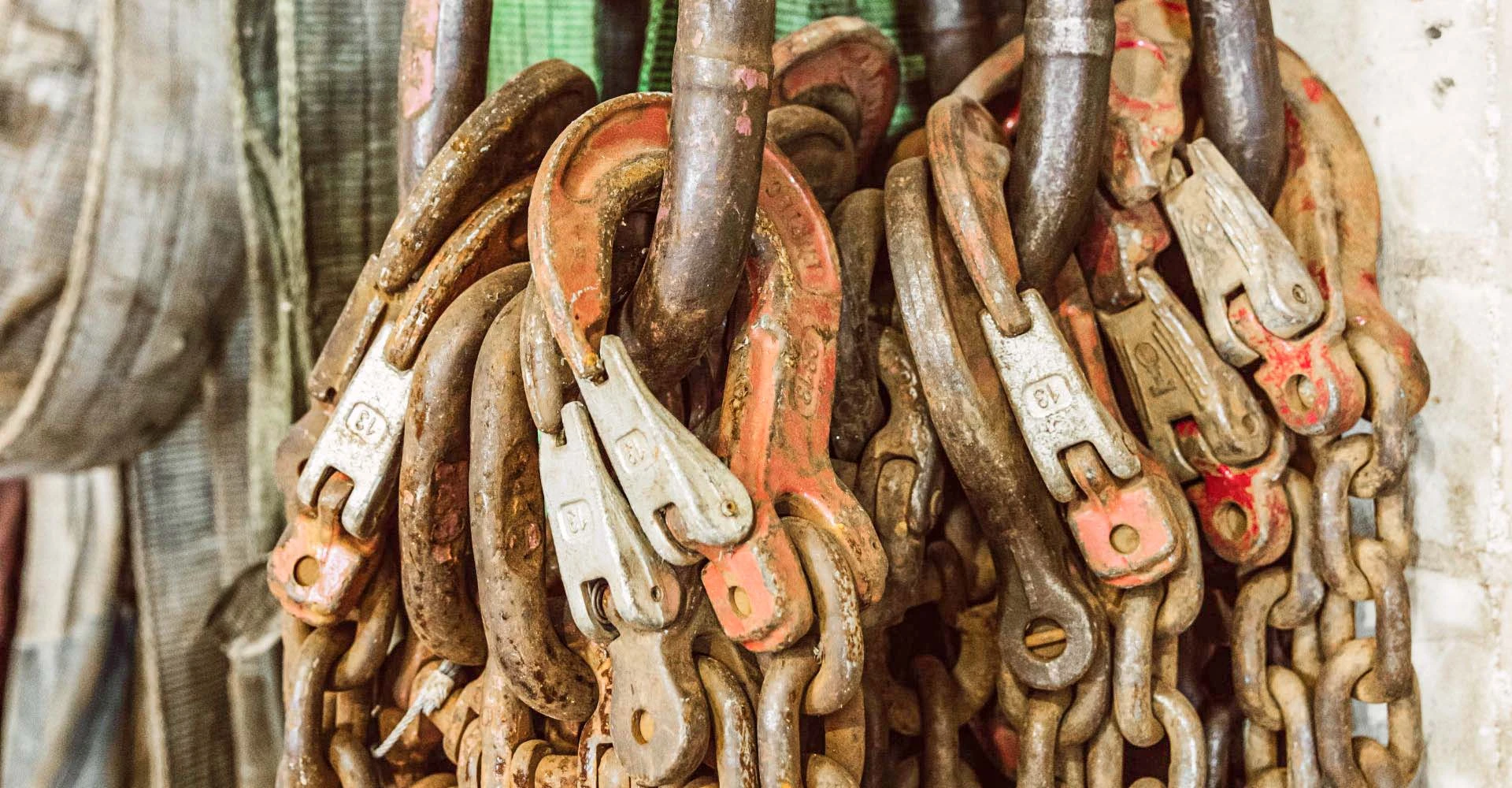 Nahaufnahme von Metallketten