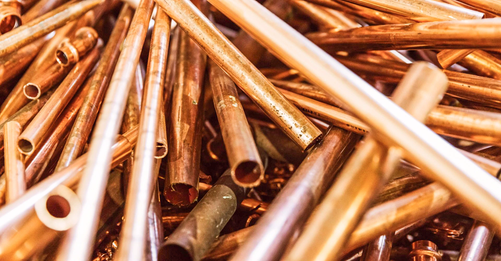 Nahaufnahme von Messingrohren